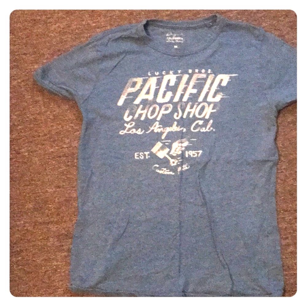Lucky brand T-shirt